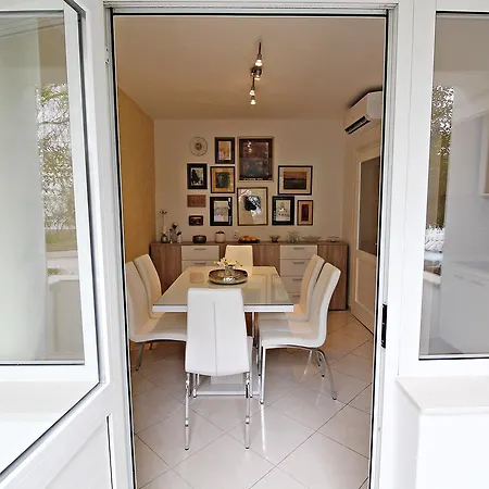 Puhov Apartment Zadar